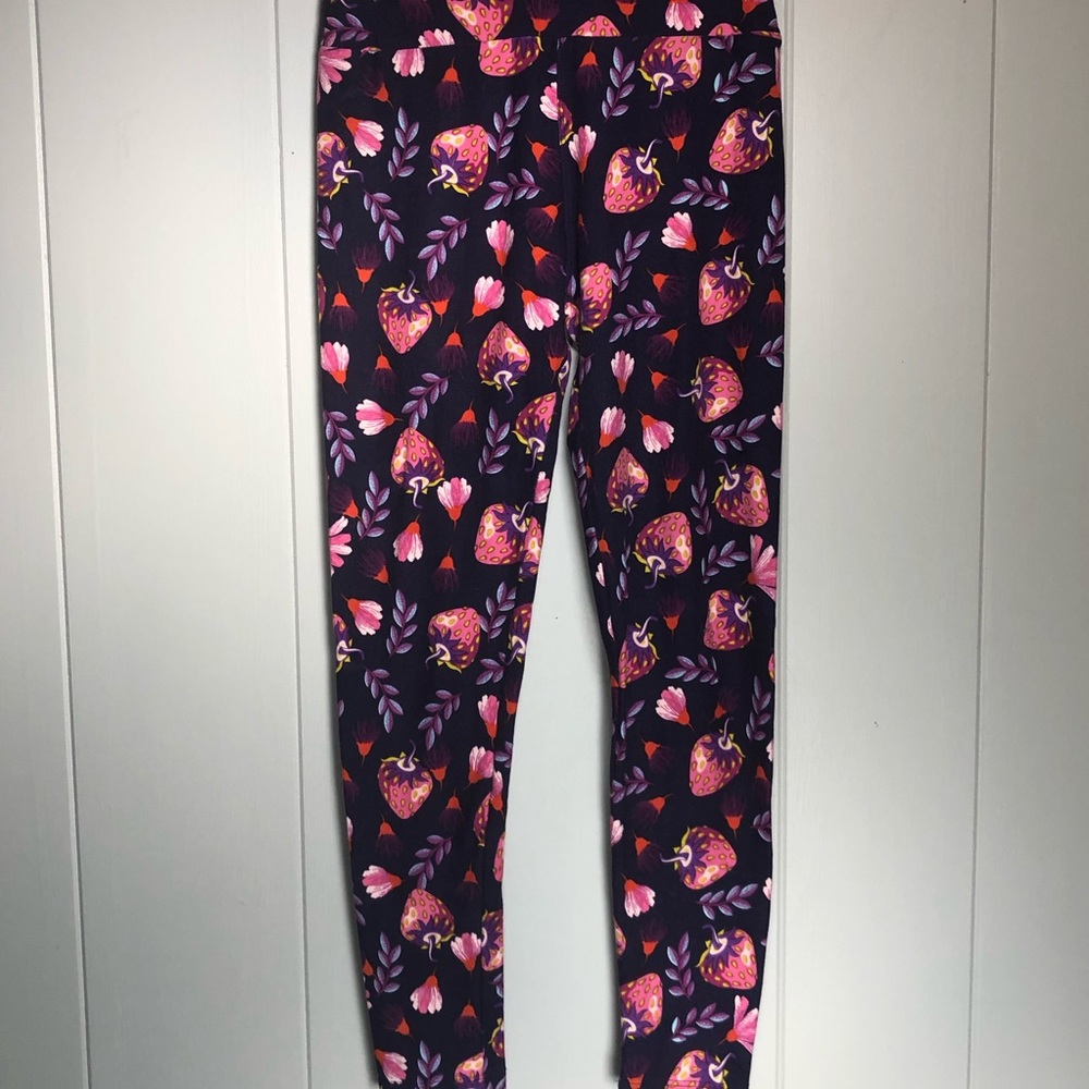 Lularoe OS Legging Strawberry Print - Unicorn